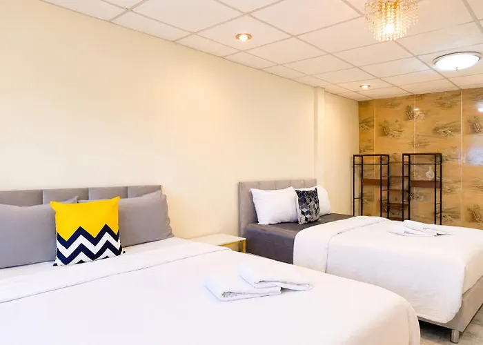 Spacious 3br Townhouse W Rooftop Near Bts * Bangkok