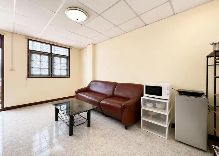 Spacious 3br Townhouse W Rooftop Near Bts Villa Bangkok
